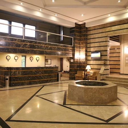 Carlton Tower Hotel Lahore Esterno foto