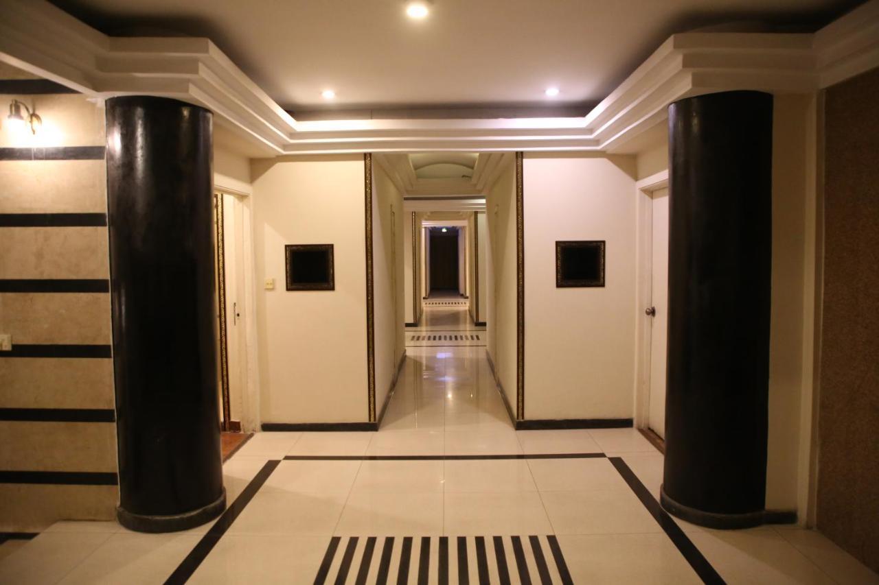Carlton Tower Hotel Lahore Esterno foto