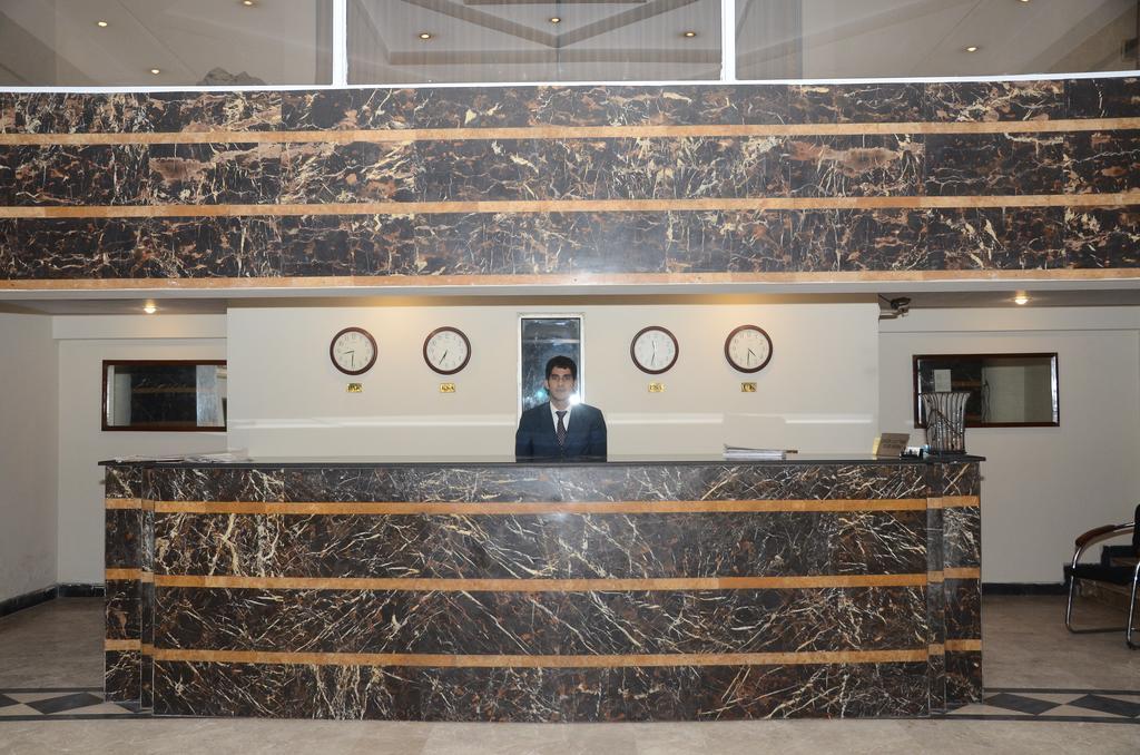 Carlton Tower Hotel Lahore Esterno foto