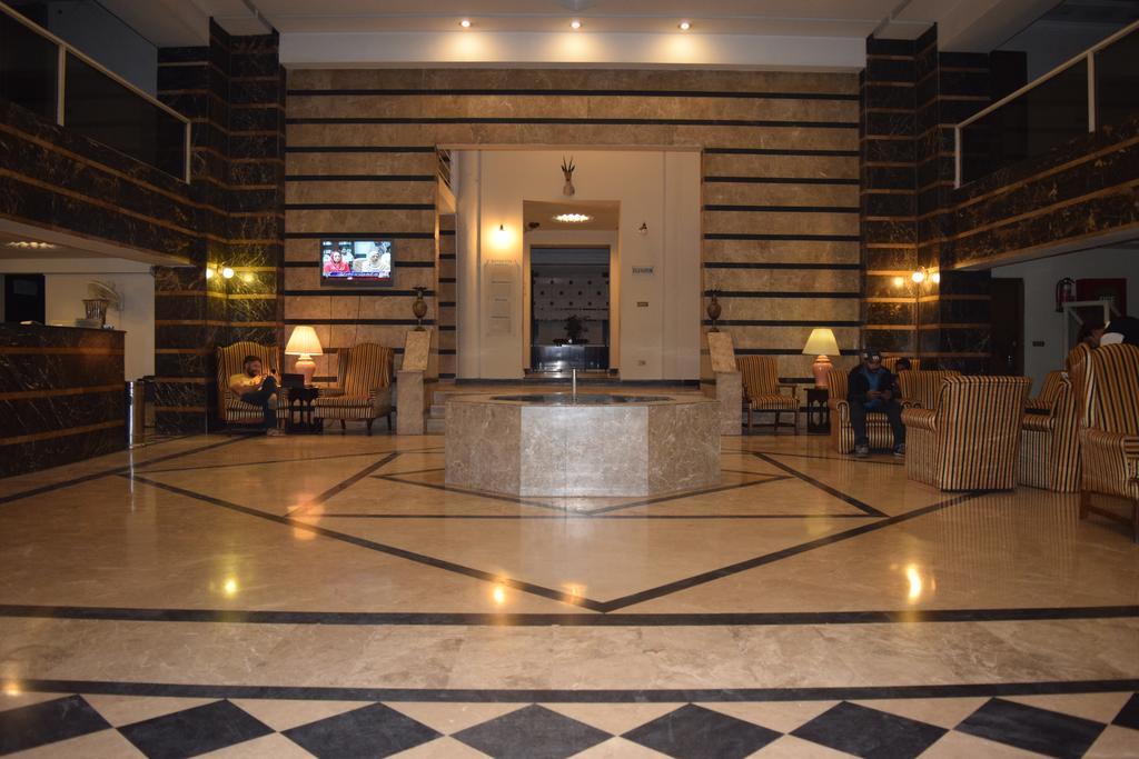 Carlton Tower Hotel Lahore Esterno foto
